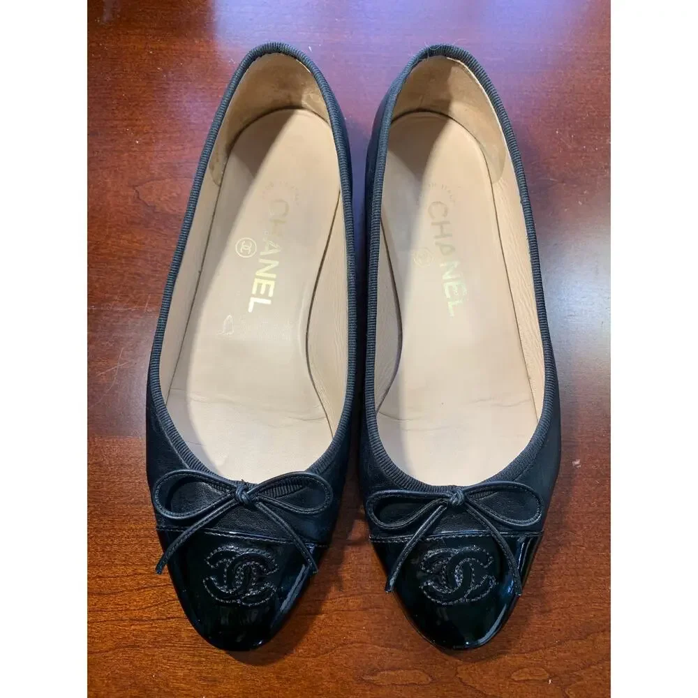 Authentic Chanel Lambskin Leather Ballet Flats 36.5 Black CC Bow Patent Cap Toe